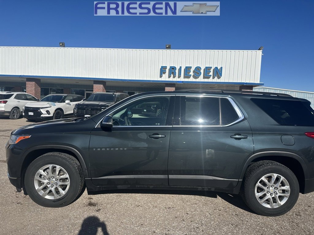 2021 Chevrolet Traverse Cloth photo 2