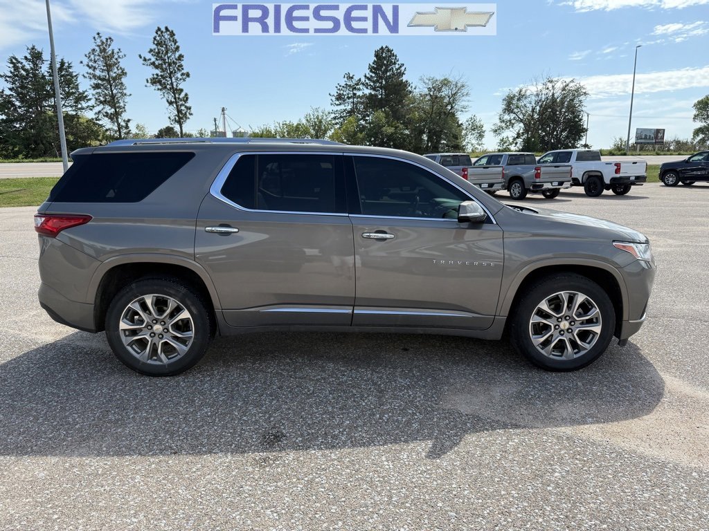 2018 Chevrolet Traverse Premier photo 3