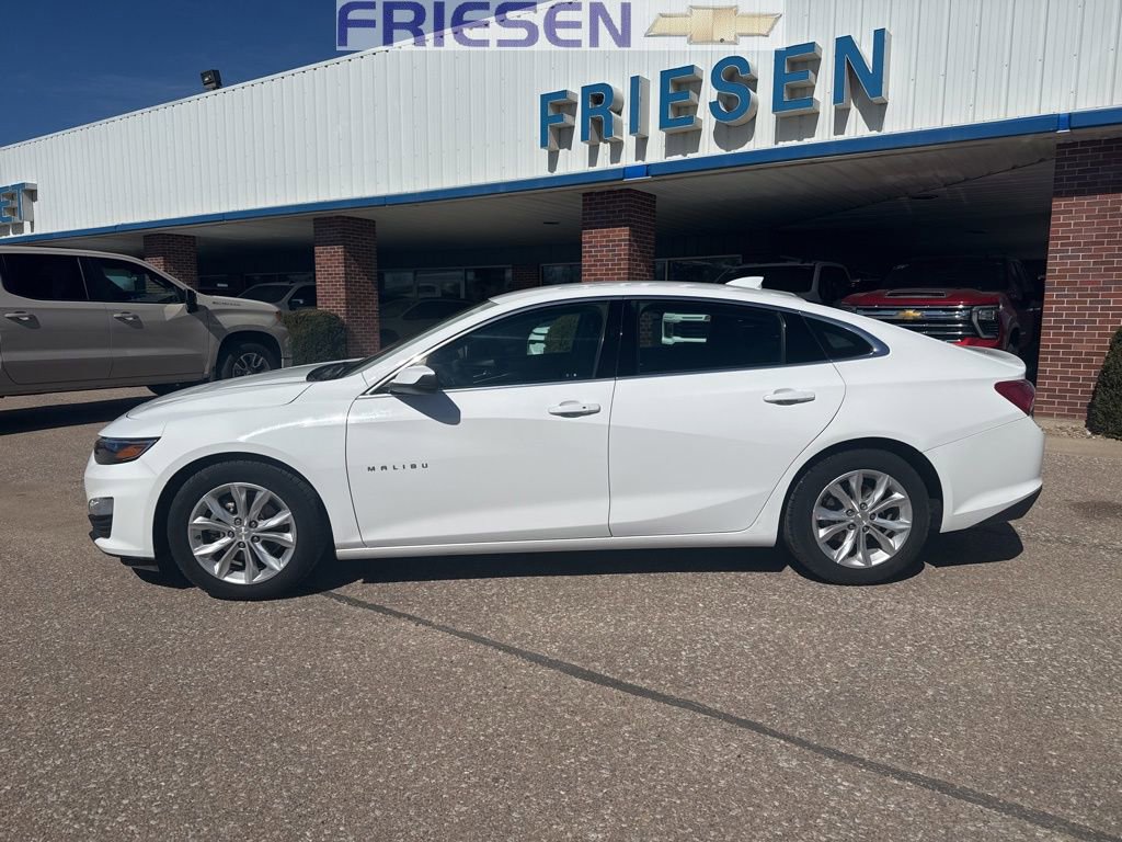 Used 2022 Chevrolet Malibu 1LT with VIN 1G1ZD5STXNF127383 for sale in Sutton, NE
