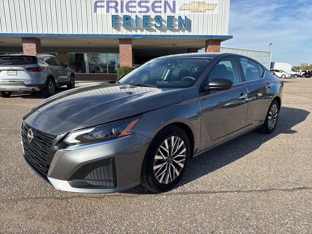 2024 Nissan Altima SV