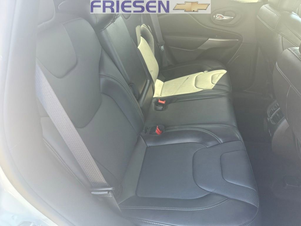 2021 Jeep Cherokee Latitude Lux - Photo 23