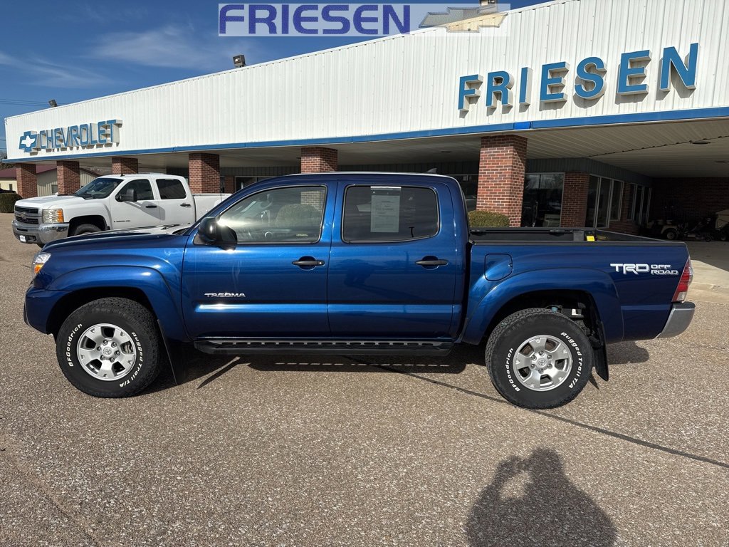 2015 Toyota Tacoma Base photo 2