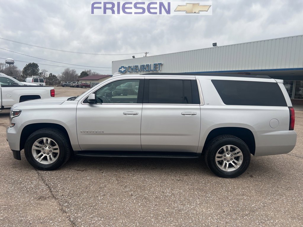 Used 2019 Chevrolet Suburban LT with VIN 1GNSKHKC3KR127033 for sale in Sutton, NE