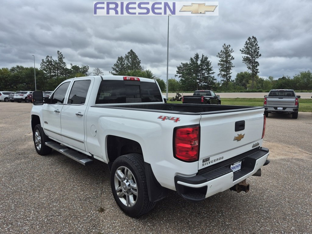 2016 Chevrolet Silverado 2500HD High Country photo 2