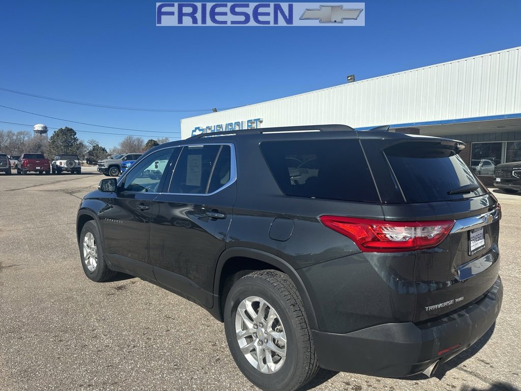 2021 Chevrolet Traverse Cloth photo 3