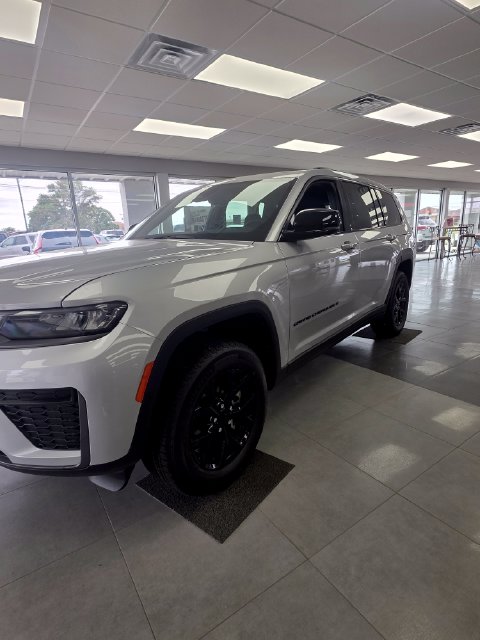 New 2026 Jeep Grand Cherokee L LAREDO 4X4 Sport Utility