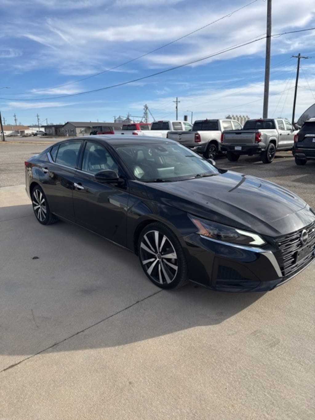 Used 2023 Nissan Altima 2.5 SL Sedan