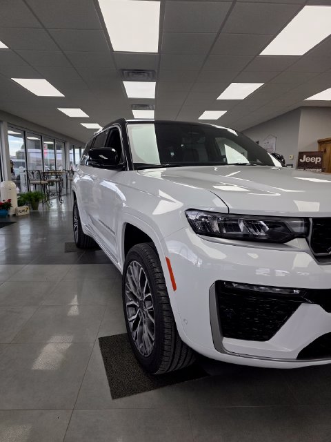 New 2027 Jeep Grand Cherokee L 3 Row SUMMIT 4X4 Sport Utility