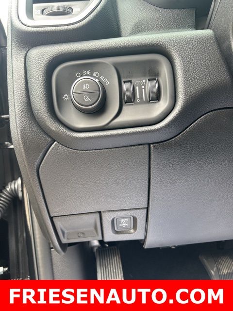 2026 RAM 2500 Laramie - Photo 19