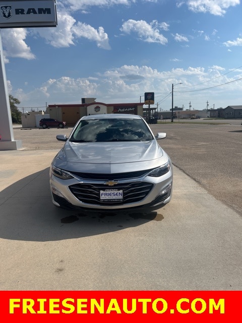 Used 2019 Chevrolet Malibu 1LT with VIN 1G1ZD5ST4KF115709 for sale in Clay Center, KS