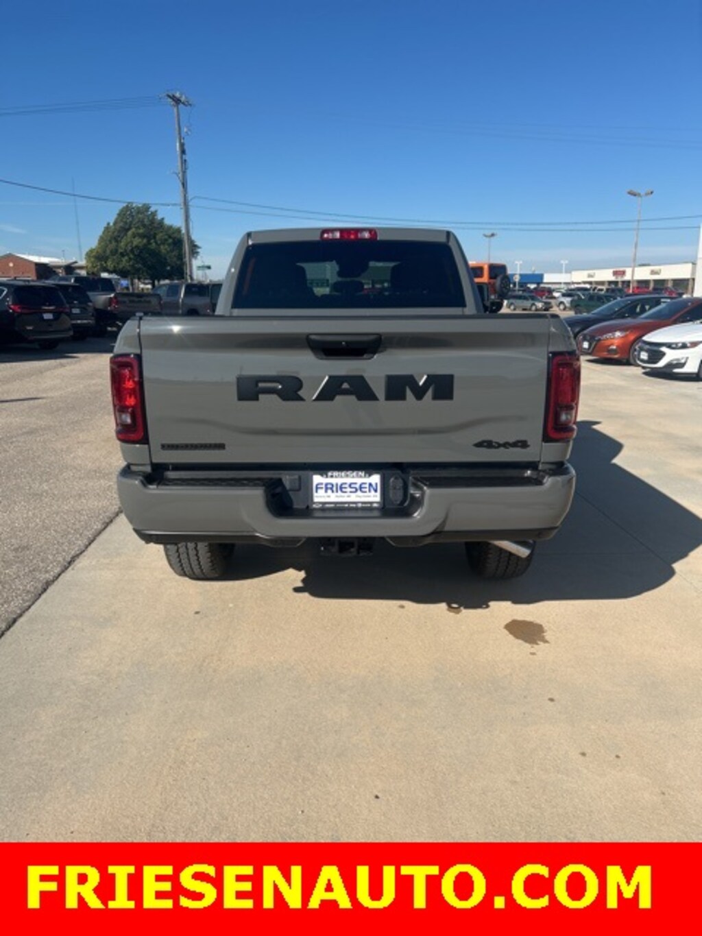 New 2026 Ram 2500 BIG HORN CREW CAB 4X4 6'4 BOX Pickup