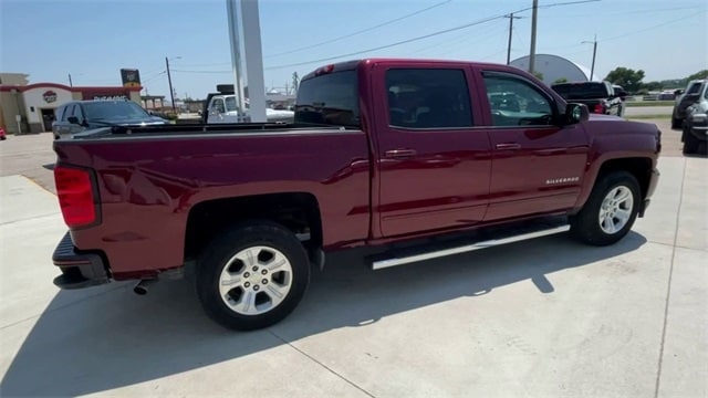 Used 2016 Chevrolet Silverado 1500 LT with VIN 3GCUKREC7GG351125 for sale in Clay Center, KS