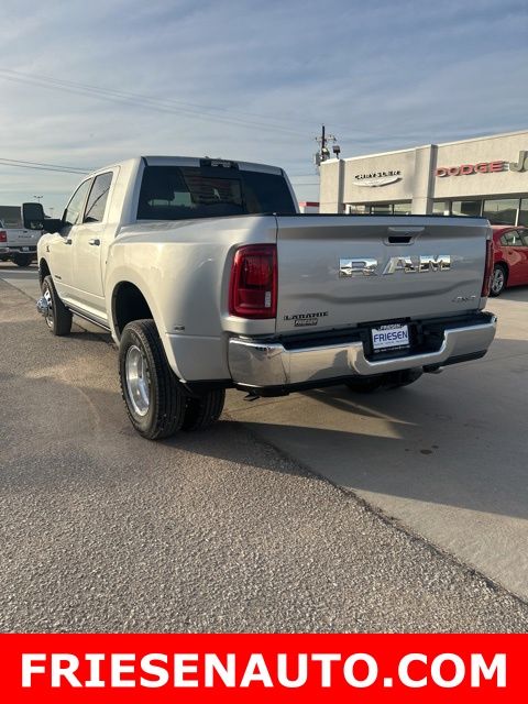 2026 RAM 3500 Laramie - Photo 8