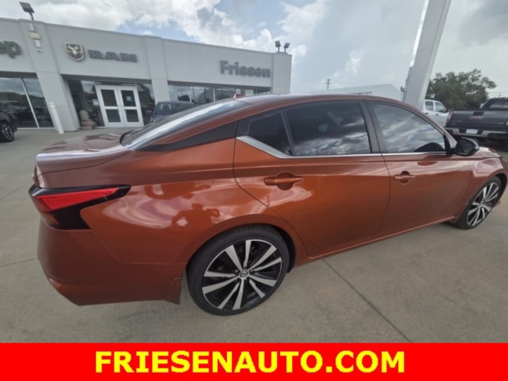 Used 2022 Nissan Altima 2.5 SR Sedan