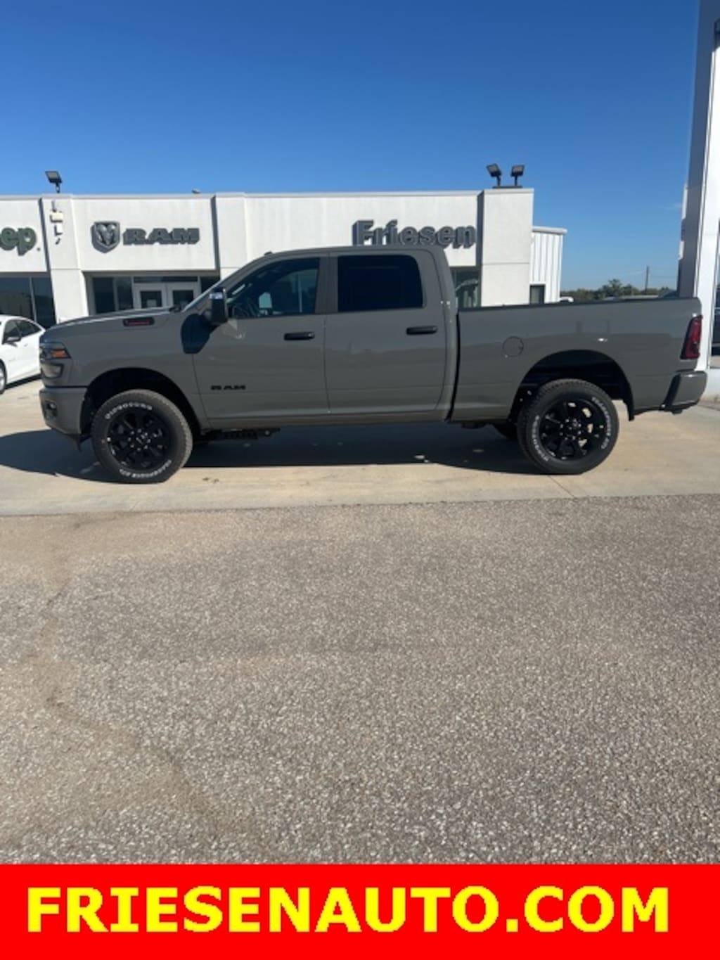 New 2026 Ram 2500 BIG HORN CREW CAB 4X4 6'4 BOX Pickup