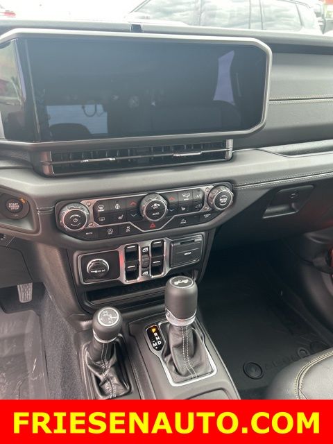 2025 Jeep Wrangler 4-Door Sahara - Photo 14