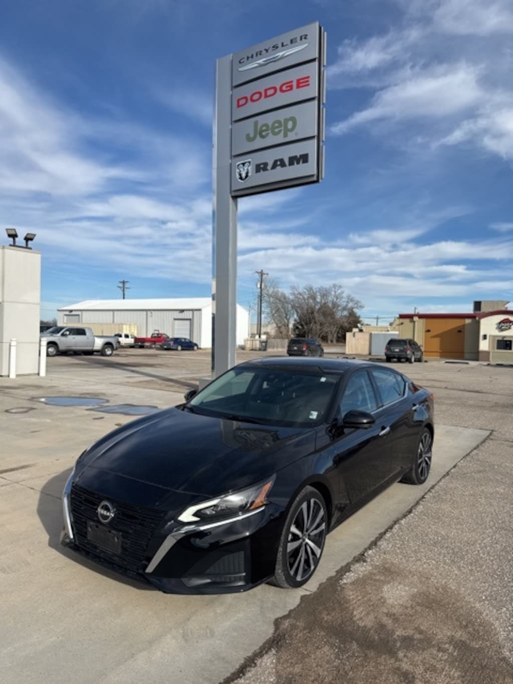 Used 2023 Nissan Altima 2.5 SL Sedan