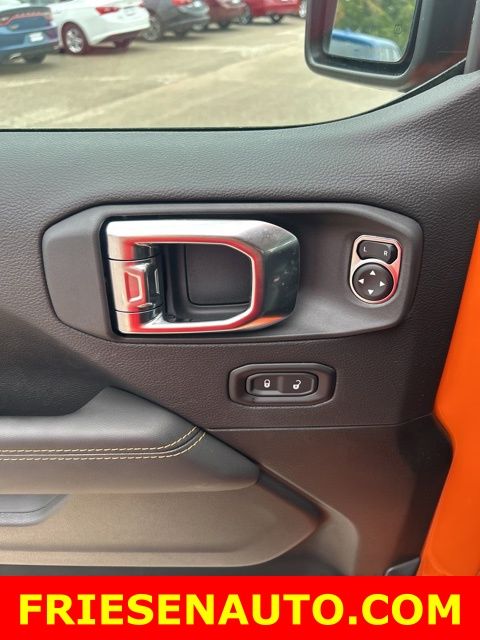 2025 Jeep Wrangler 4-Door Sahara - Photo 10