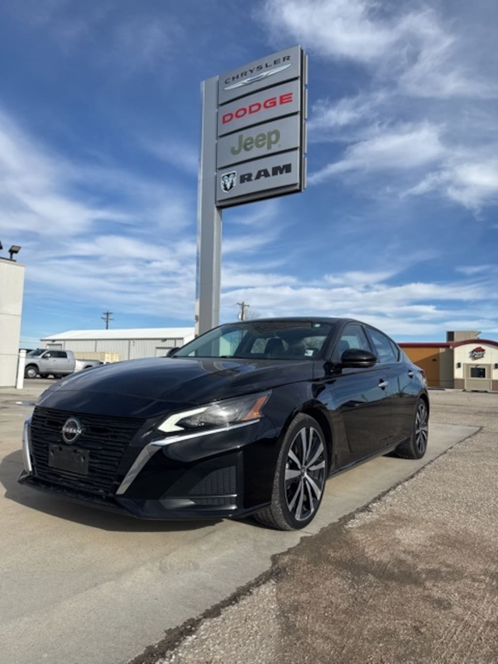 Used 2023 Nissan Altima 2.5 SL Sedan