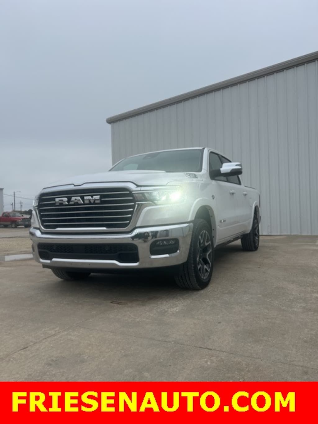 New 2026 Ram 1500 LARAMIE CREW CAB 4X4 5'7 BOX Pickup
