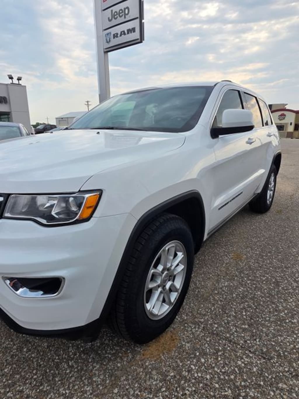 Used 2020 Jeep Grand Cherokee Laredo SUV