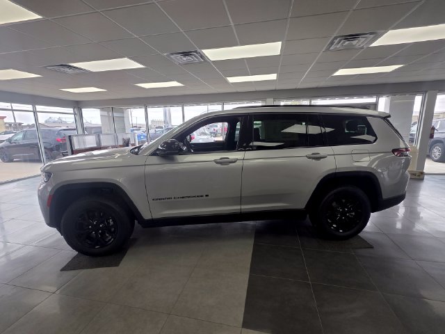 New 2026 Jeep Grand Cherokee L LAREDO 4X4 Sport Utility