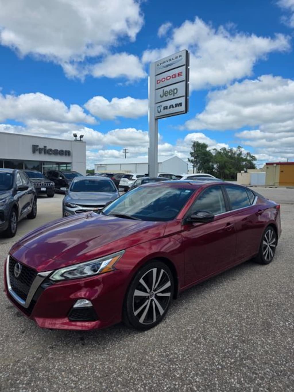 Used 2020 Nissan Altima 2.0 SR Sedan