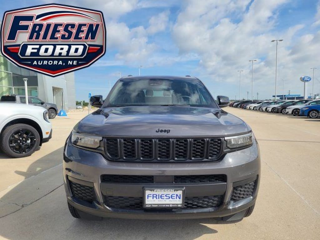 Used 2024 Jeep Grand Cherokee L Laredo SUV