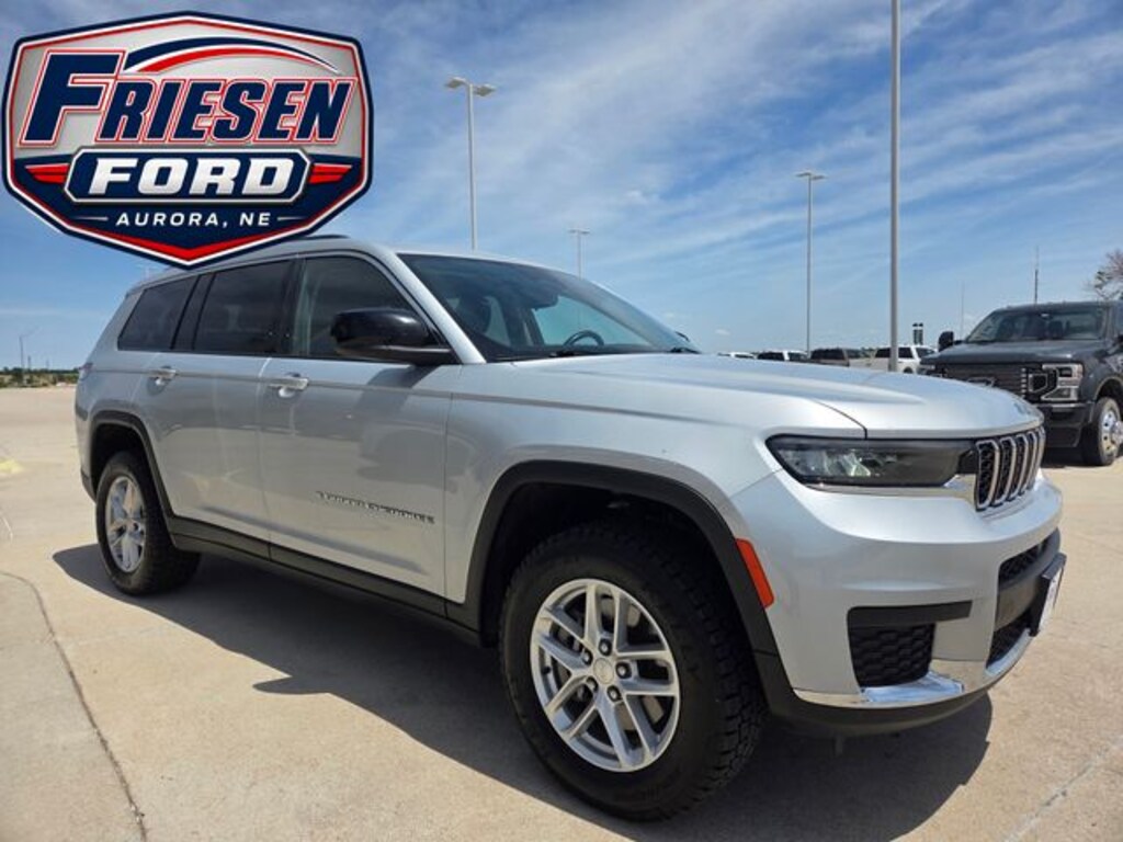 Used 2022 Jeep New Grand Cherokee Laredo SUV