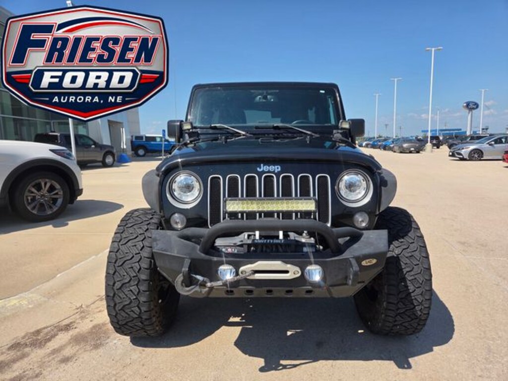 Used 2018 Jeep Wrangler JK Unlimited Sahara 4x4 SUV