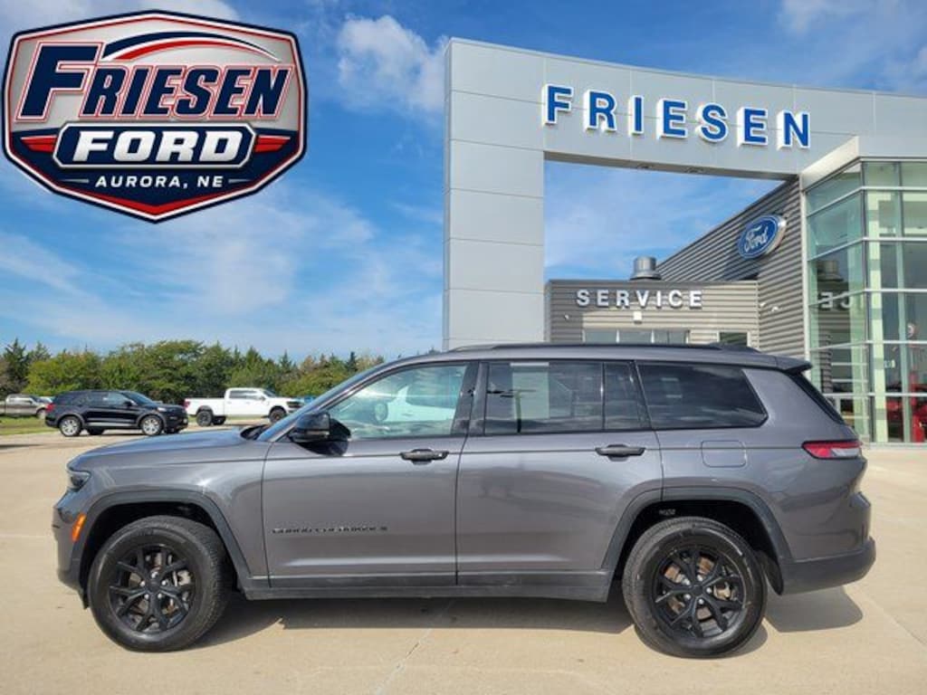 Used 2024 Jeep Grand Cherokee L Laredo SUV