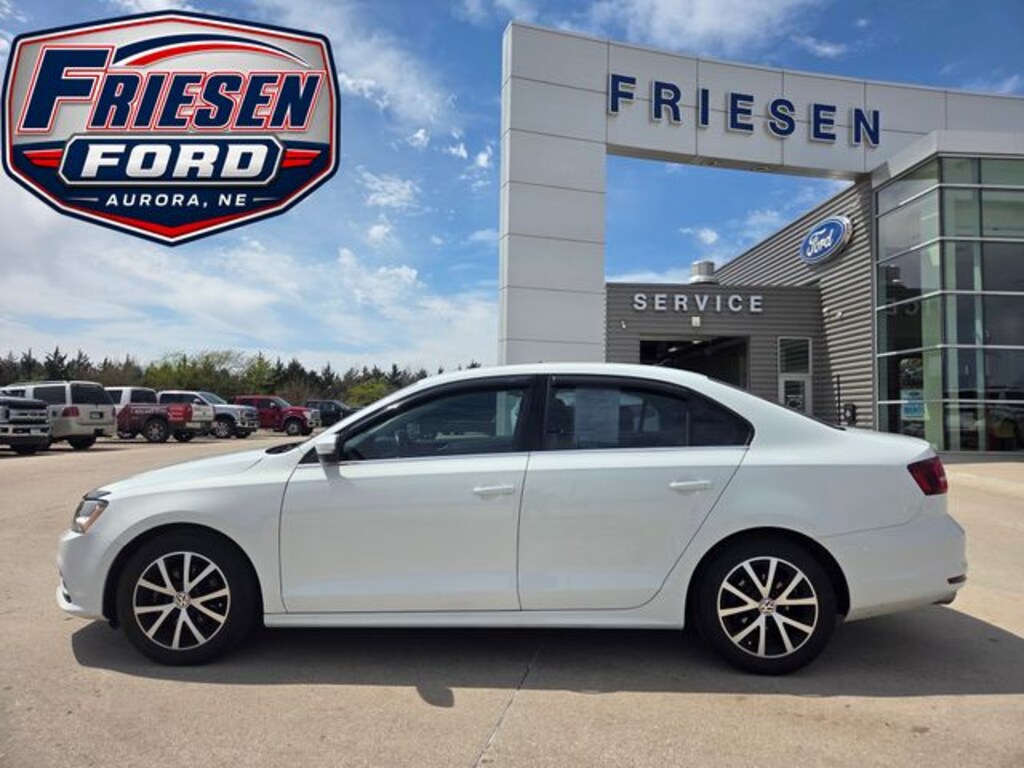 Used 2017 Volkswagen Jetta 1.4T SE Sedan