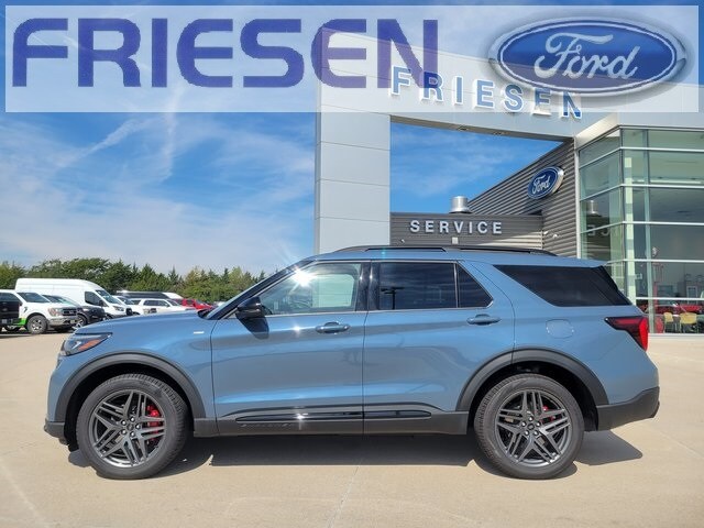 2025 Ford Explorer ST-Line photo 2