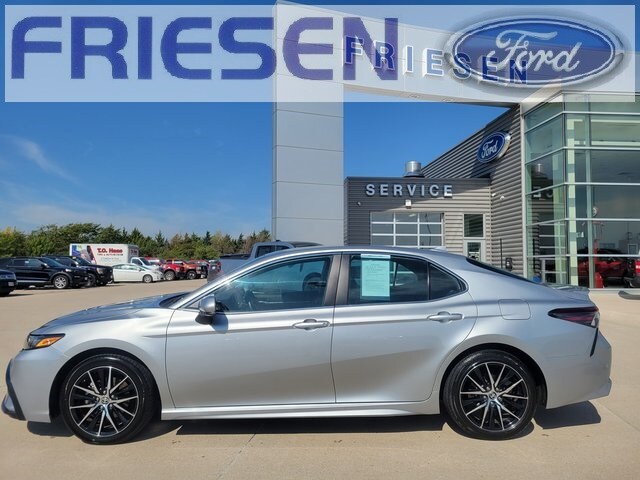 2024 Toyota Camry SE photo 2