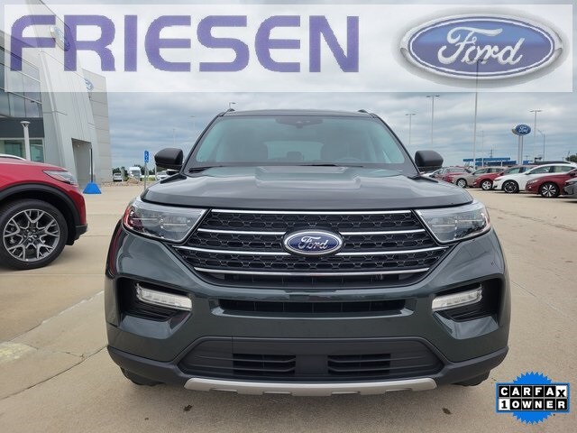 2023 Ford Explorer XLT photo 2