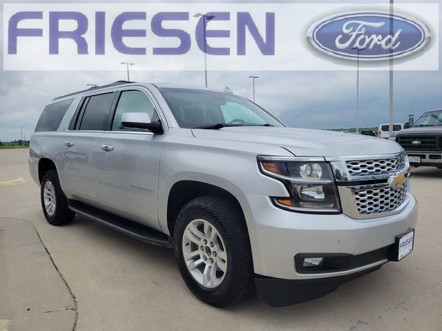 Used 2018 Chevrolet Suburban LT with VIN 1GNSKHKC1JR272988 for sale in Aurora, NE