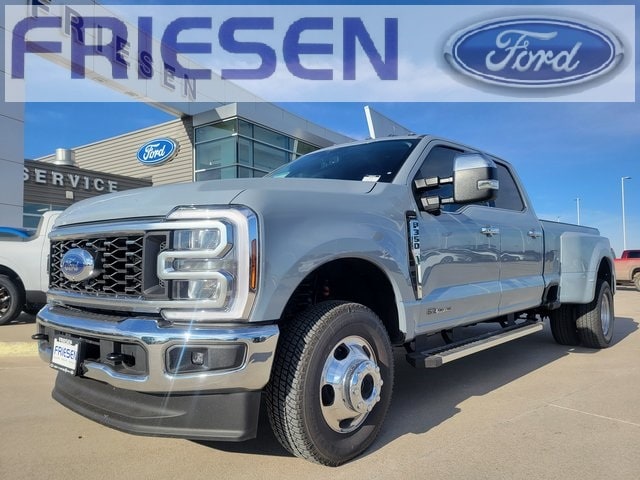 2026 Ford F-350 Super Duty Lariat's photo