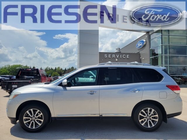 2013 Nissan Pathfinder SL photo 4