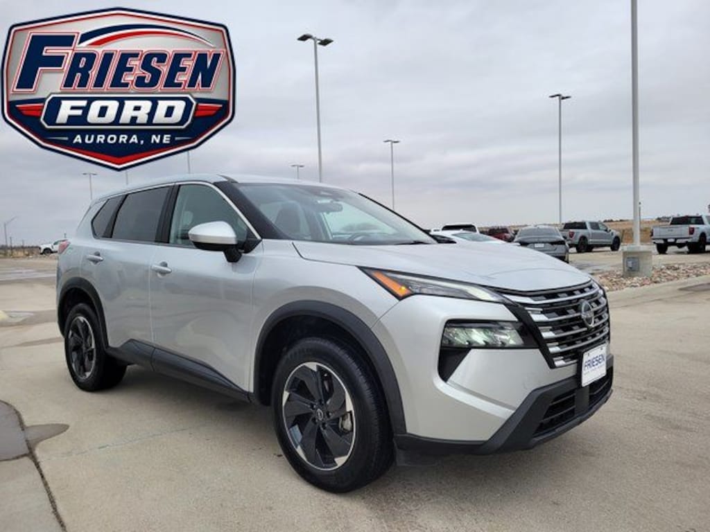 Used 2024 Nissan Rogue SV SUV