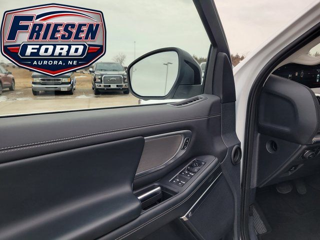 2025 Ford Expedition Platinum - Photo 11