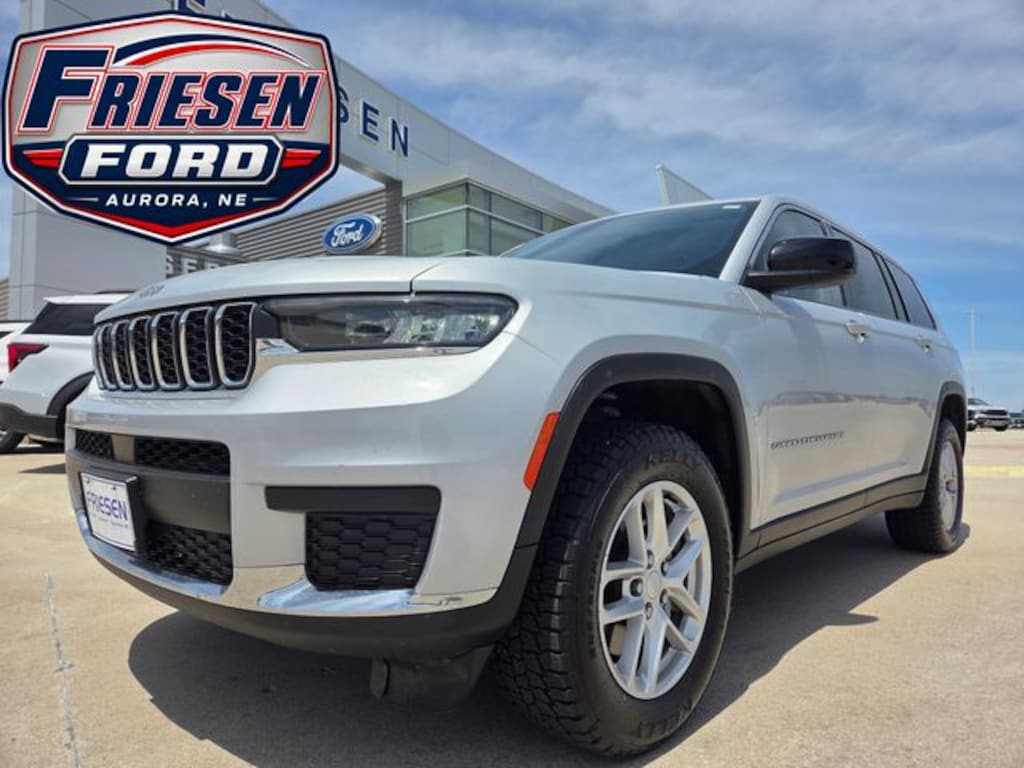 Used 2022 Jeep New Grand Cherokee Laredo SUV