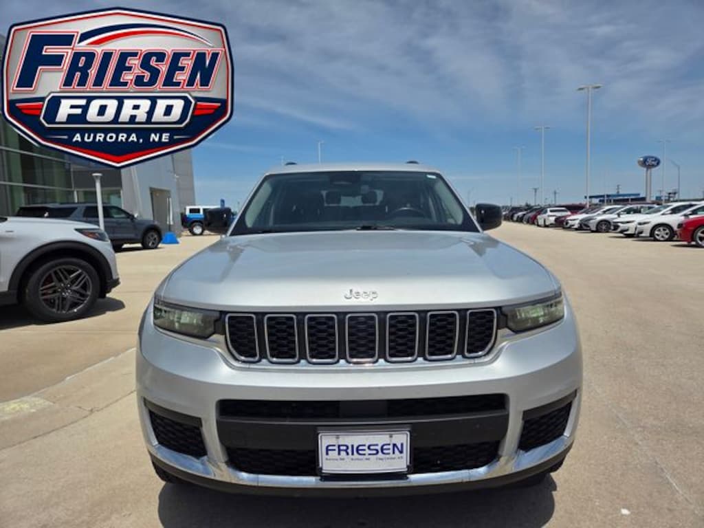 Used 2022 Jeep New Grand Cherokee Laredo SUV