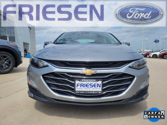2023 Chevrolet Malibu 1LT photo 2