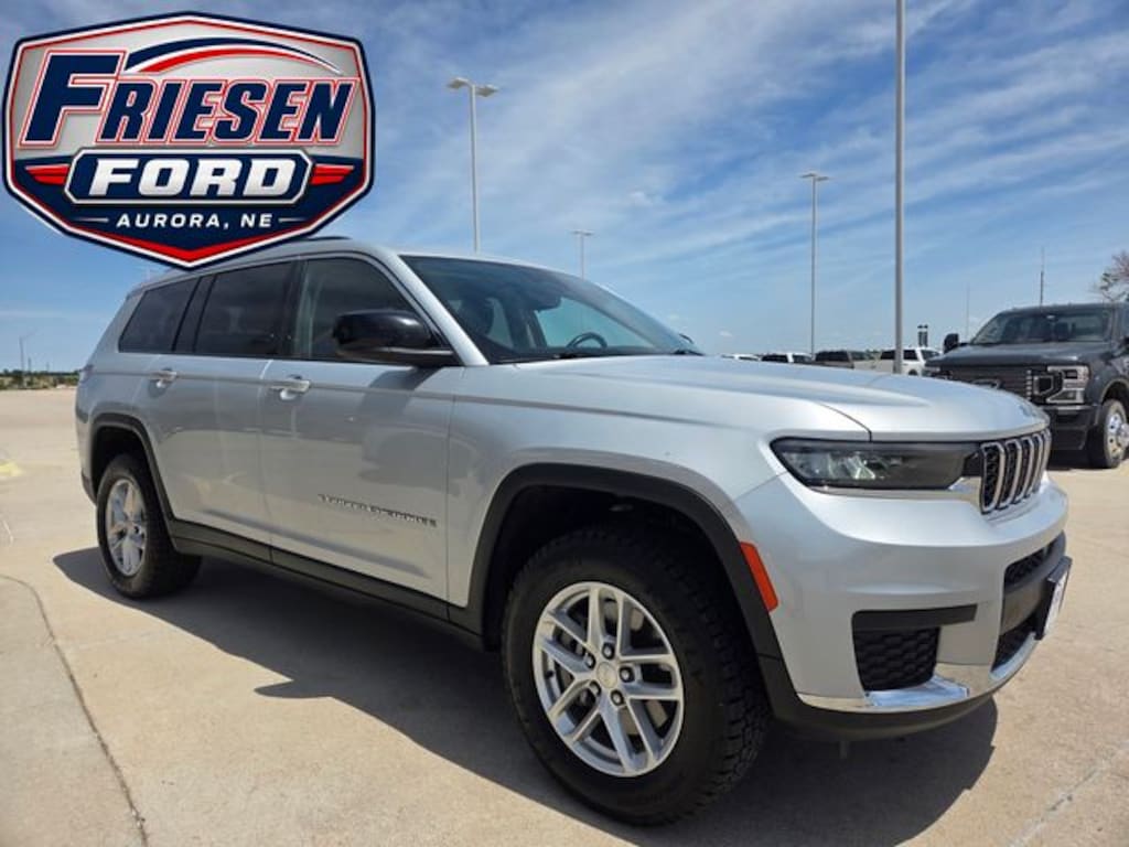 Used 2022 Jeep New Grand Cherokee Laredo SUV