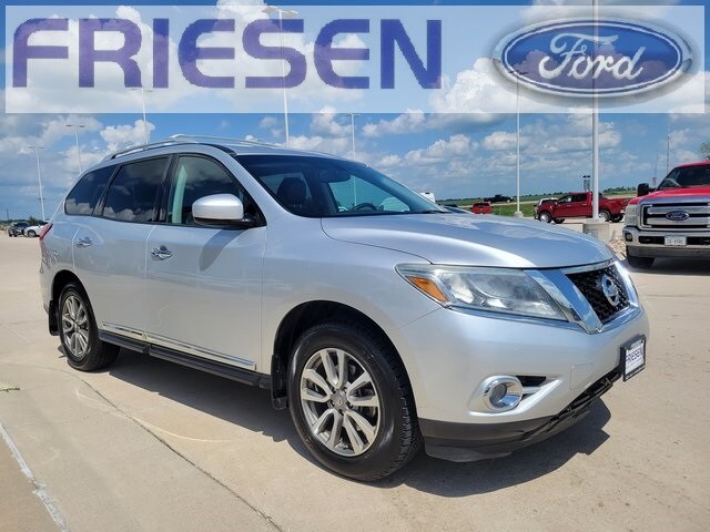 2013 Nissan Pathfinder SL photo 3