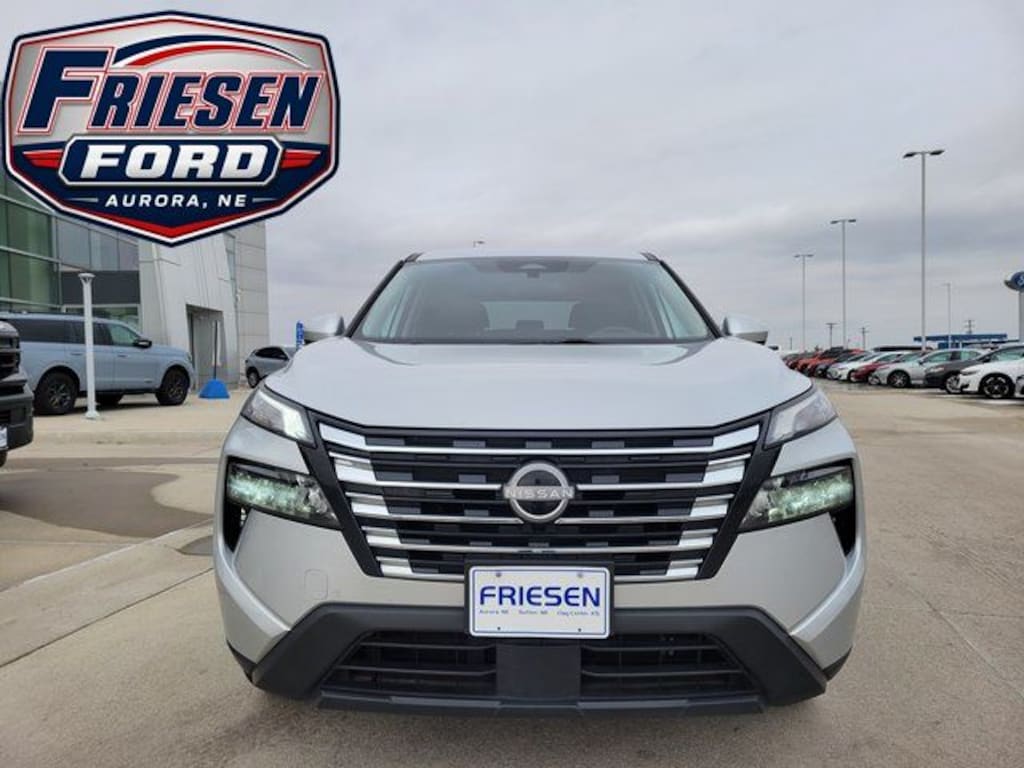 Used 2024 Nissan Rogue SV SUV