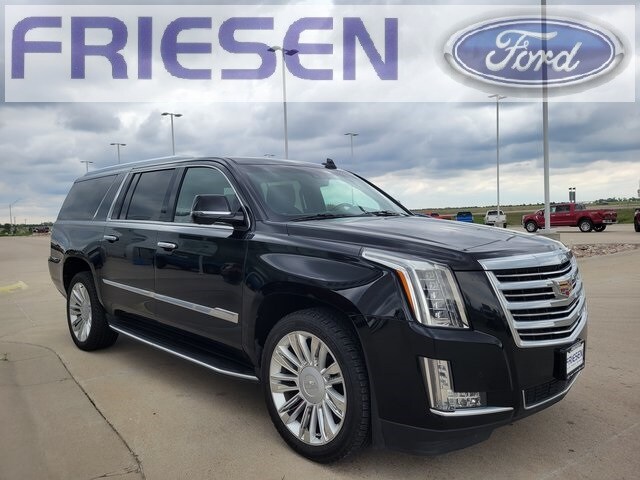 2016 Cadillac Escalade ESV Platinum photo 3