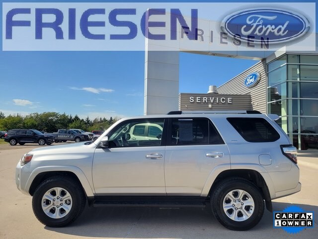 2024 Toyota 4Runner SR5 photo 3