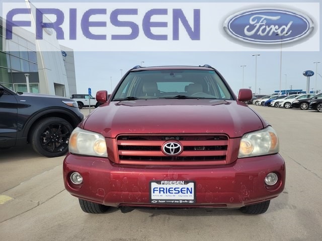 Used 2005 Toyota Highlander  with VIN JTEEP21A150132952 for sale in Aurora, NE