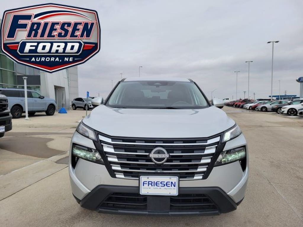 Used 2024 Nissan Rogue SV SUV